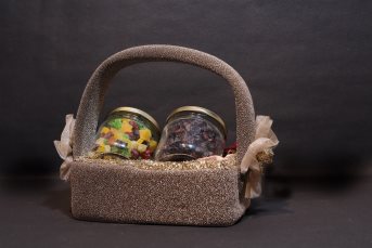 Hamper 13 